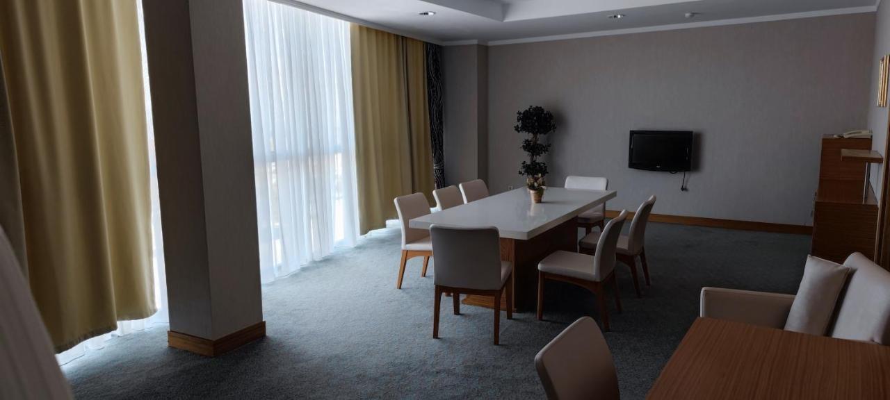 Grand Nur Plaza Hotel Aktau  Kültér fotó