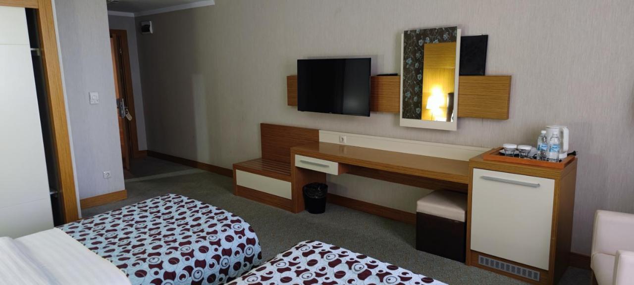 Grand Nur Plaza Hotel Aktau  Kültér fotó