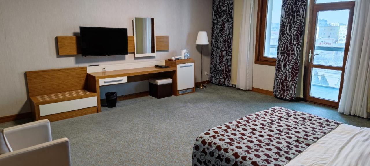 Grand Nur Plaza Hotel Aktau  Kültér fotó