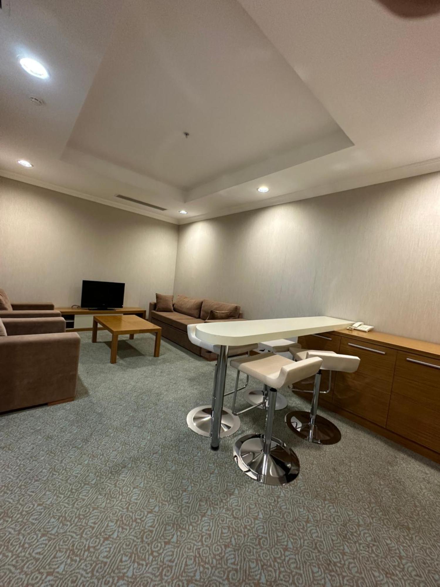 Grand Nur Plaza Hotel Aktau  Kültér fotó