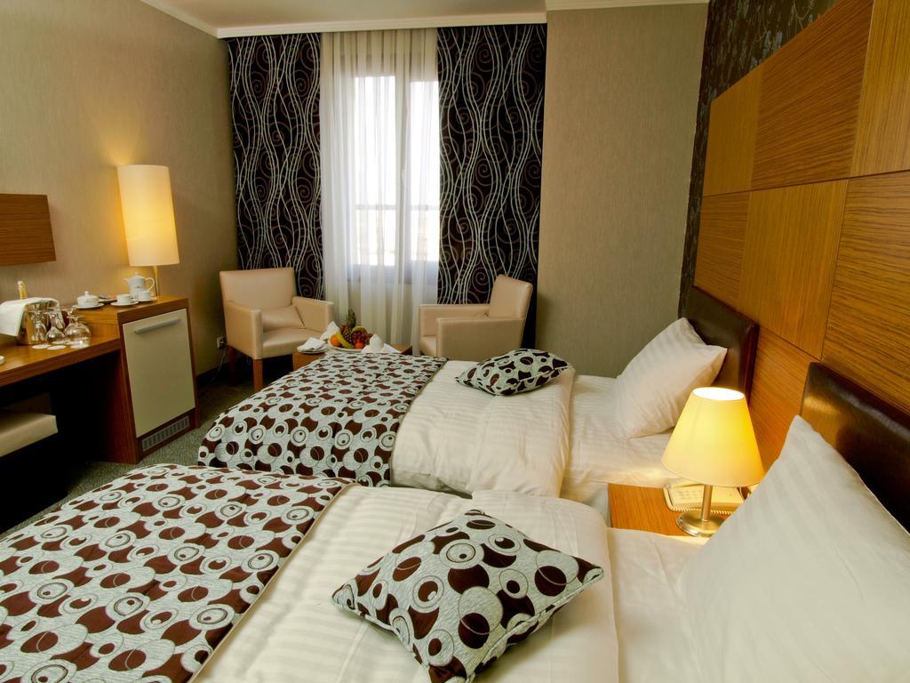 Grand Nur Plaza Hotel Aktau  Kültér fotó