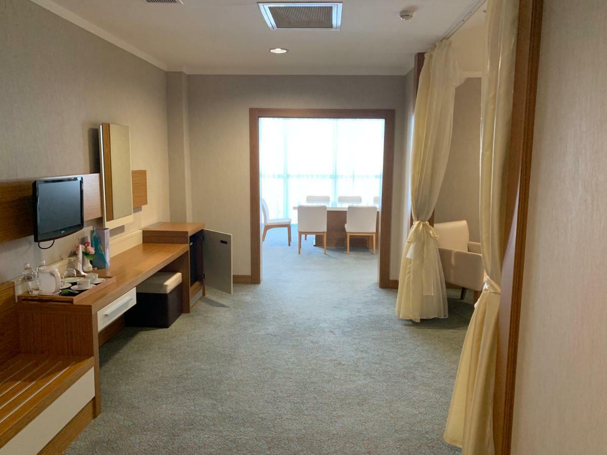 Grand Nur Plaza Hotel Aktau  Kültér fotó
