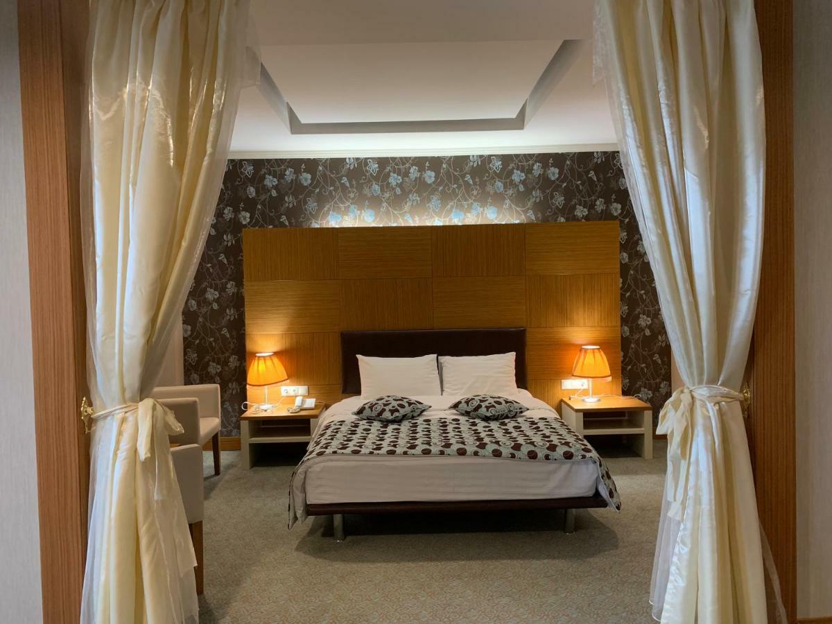 Grand Nur Plaza Hotel Aktau  Kültér fotó